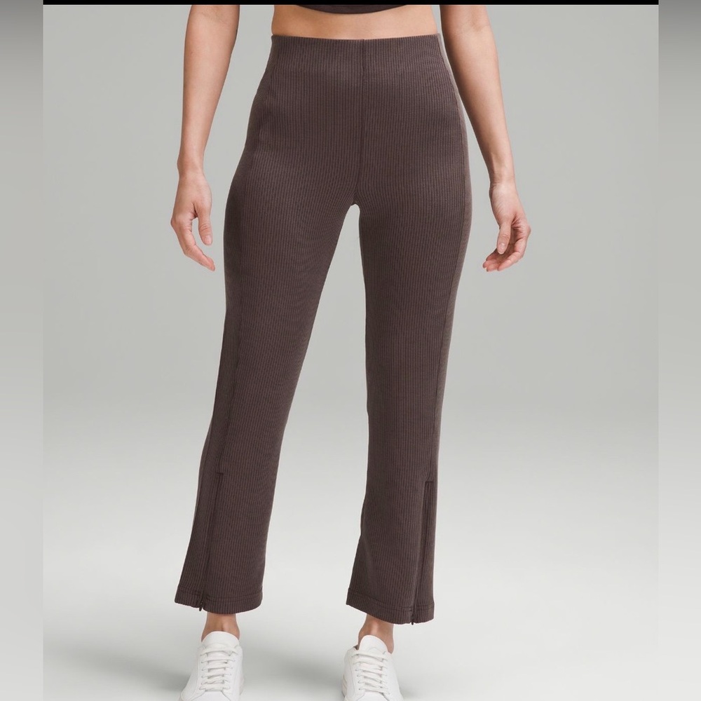 Lululemon Ribbed Softstream Zip-Leg High Rise Cropped Pant 25” Tried on once